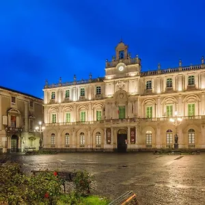 https://sottinsu-appartamenti.taorminaitalyhotels.com
